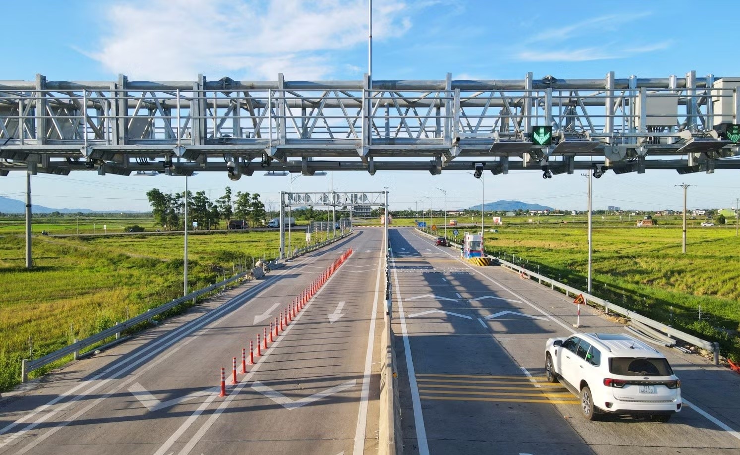 Từ 20h ngày 15/7, 5 dự án cao tốc Bắc - Nam đoạn Bãi Vọt - Cam Lộ thu phí- Ảnh 2.
