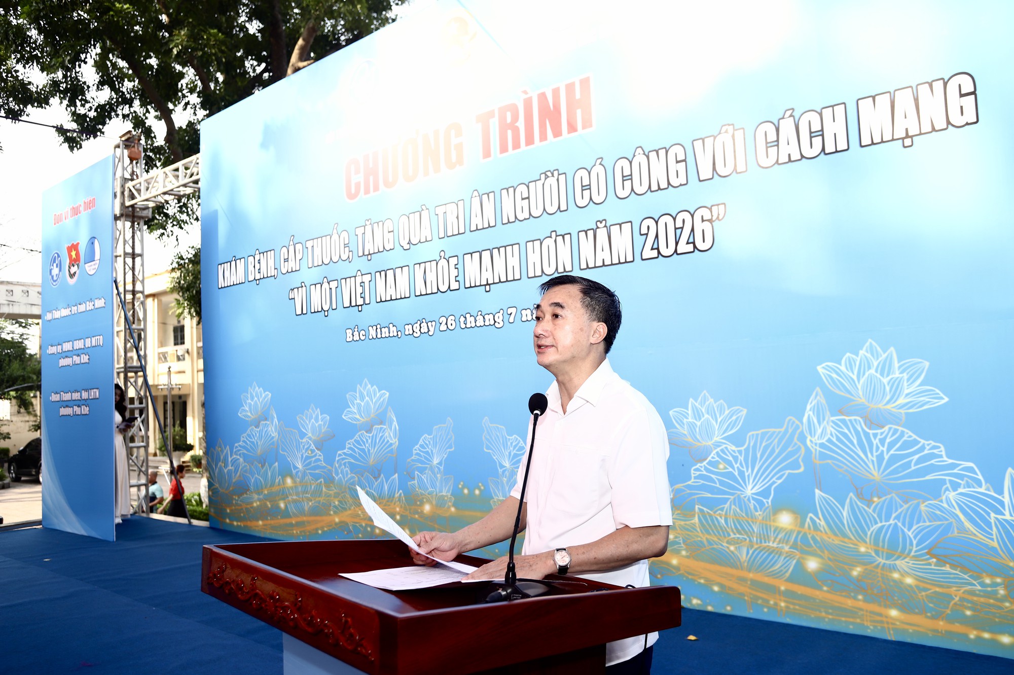 Chăm Sóc Sức Khỏe Những Người Có Công: Trách Nhiệm và Lòng Tri Ân