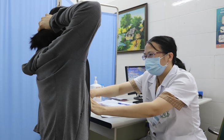 Nhận Biết 4 Dấu Hiệu Cảnh Báo Ung Thư Vú Quan Trọng