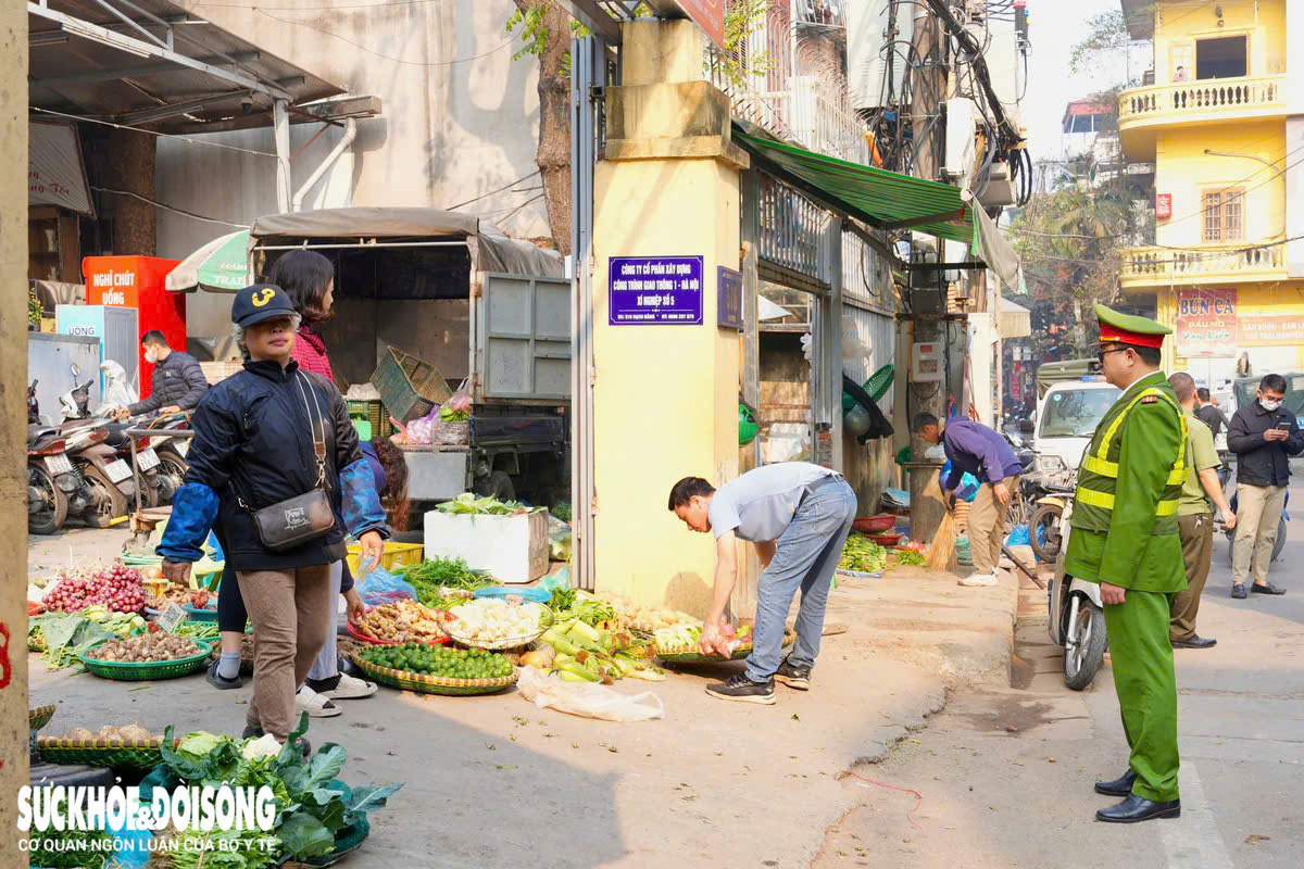 Hà Nội Triển Khai Chiến Dịch Giải Tỏa Chợ Cóc Hiệu Quả Trong 6 Tháng