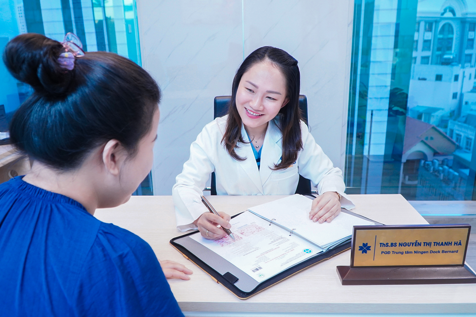 1-1785899030569396021191 Khám Phá Hành Trình Chăm Sóc Sức Khỏe Từ Lòng Nhân Ái Đến Y Học Dự Phòng - Ảnh 1.