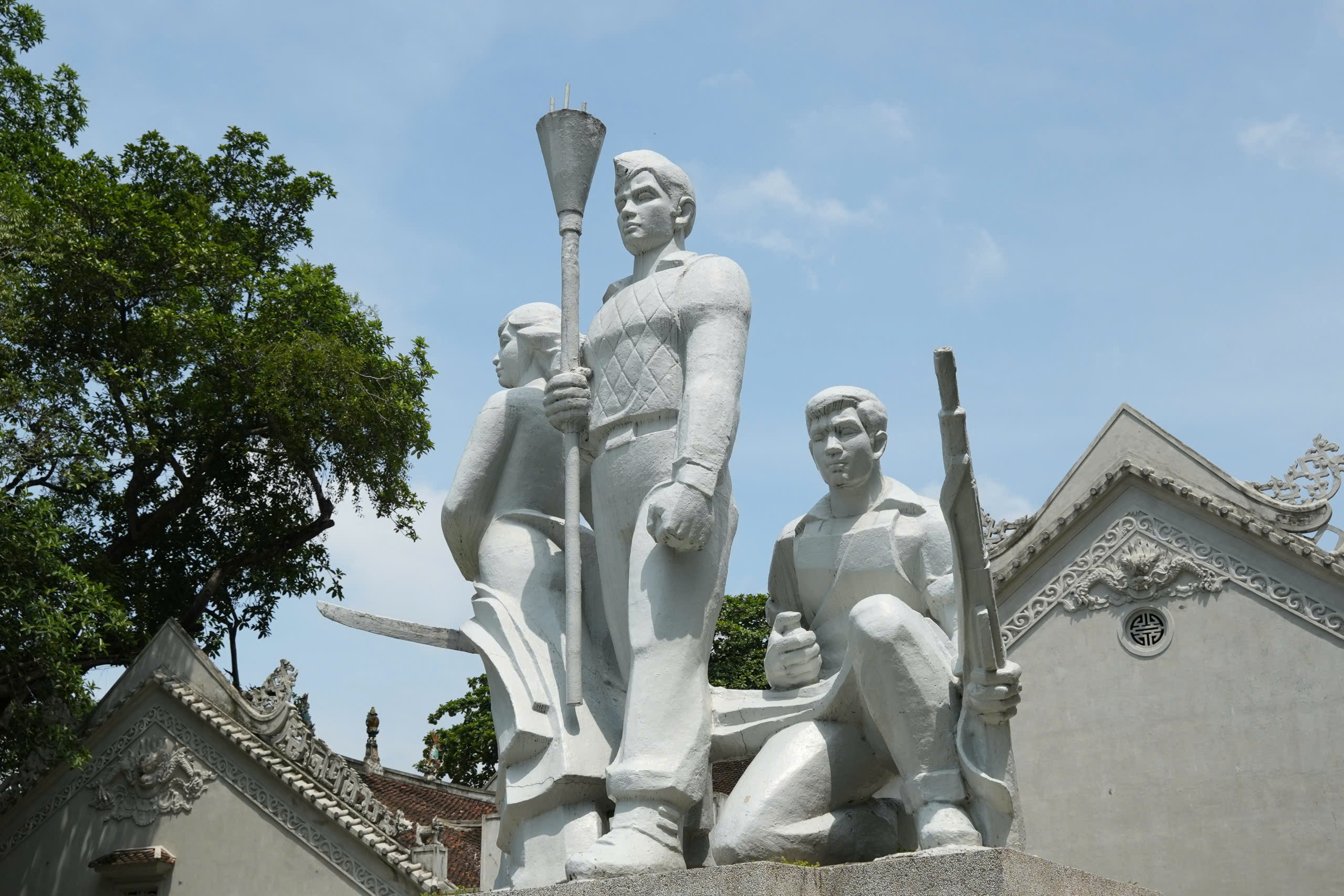 Hà Nội Sẽ Di Chuyển Tượng Đài ‘Quyết Tử Để Tổ Quốc Quyết Sinh’ Đến Địa Điểm Mới