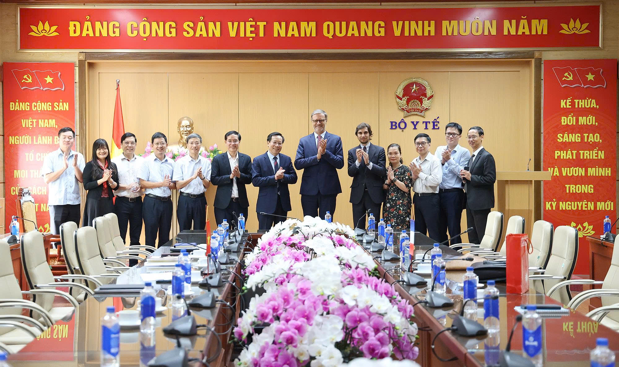 Tăng Cường Hợp Tác Y Tế Giữa Việt Nam Và Pháp: Những Dấu Ấn Đáng Chú Ý