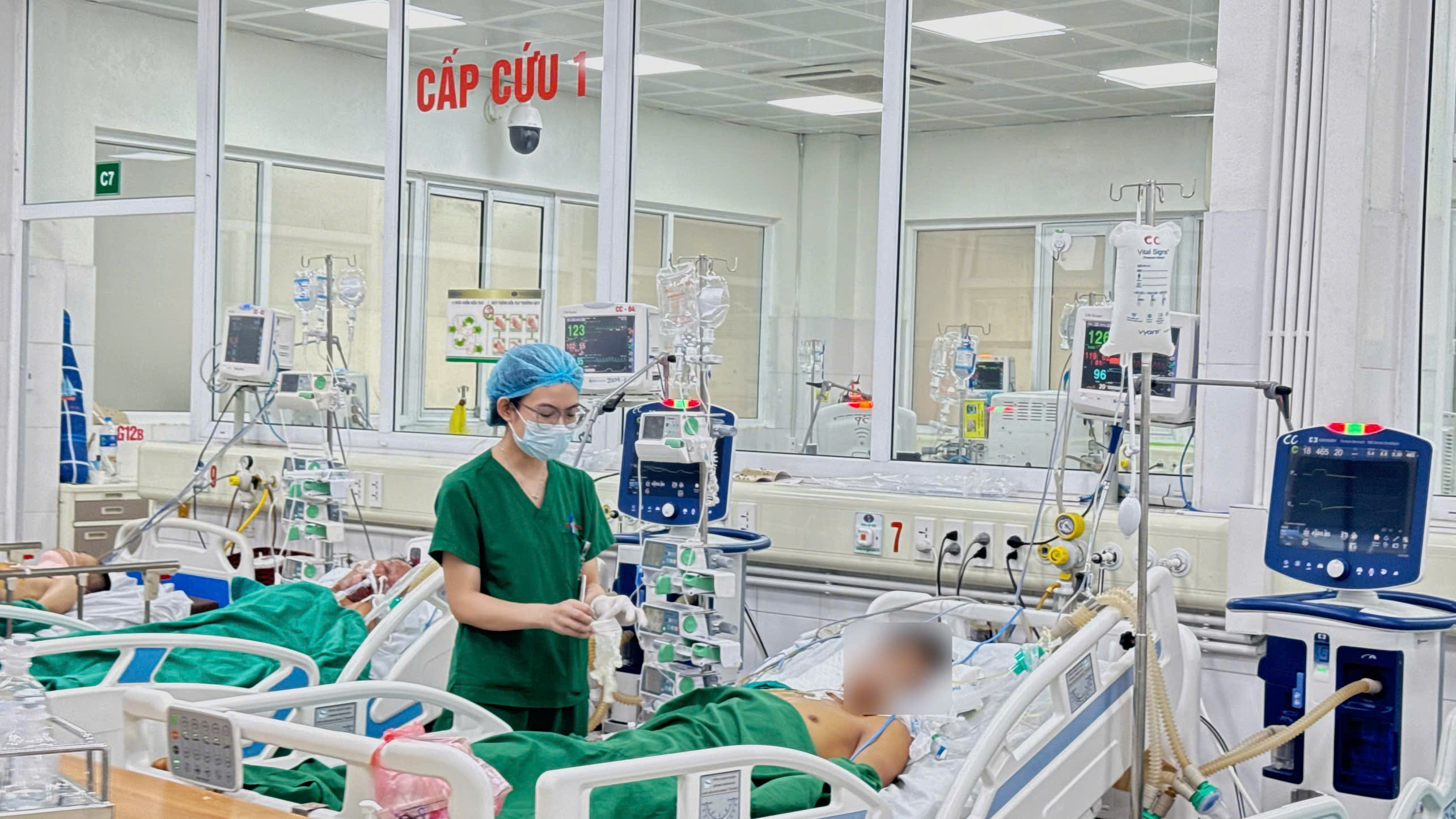 Rủi Ro Khi Sử Dụng Thuốc Nam Mua Trên Mạng: Câu Chuyện Cảnh Tỉnh