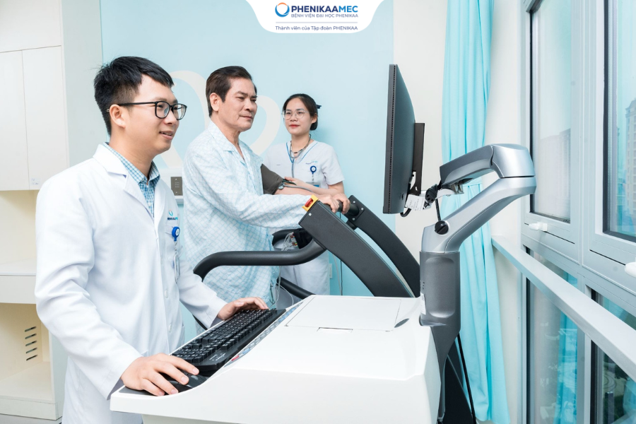 Những Dấu Hiệu Cảnh Báo Hẹp Động Mạch Vành Ở Người Cao Tuổi: Đừng Bỏ Qua Khó Thở