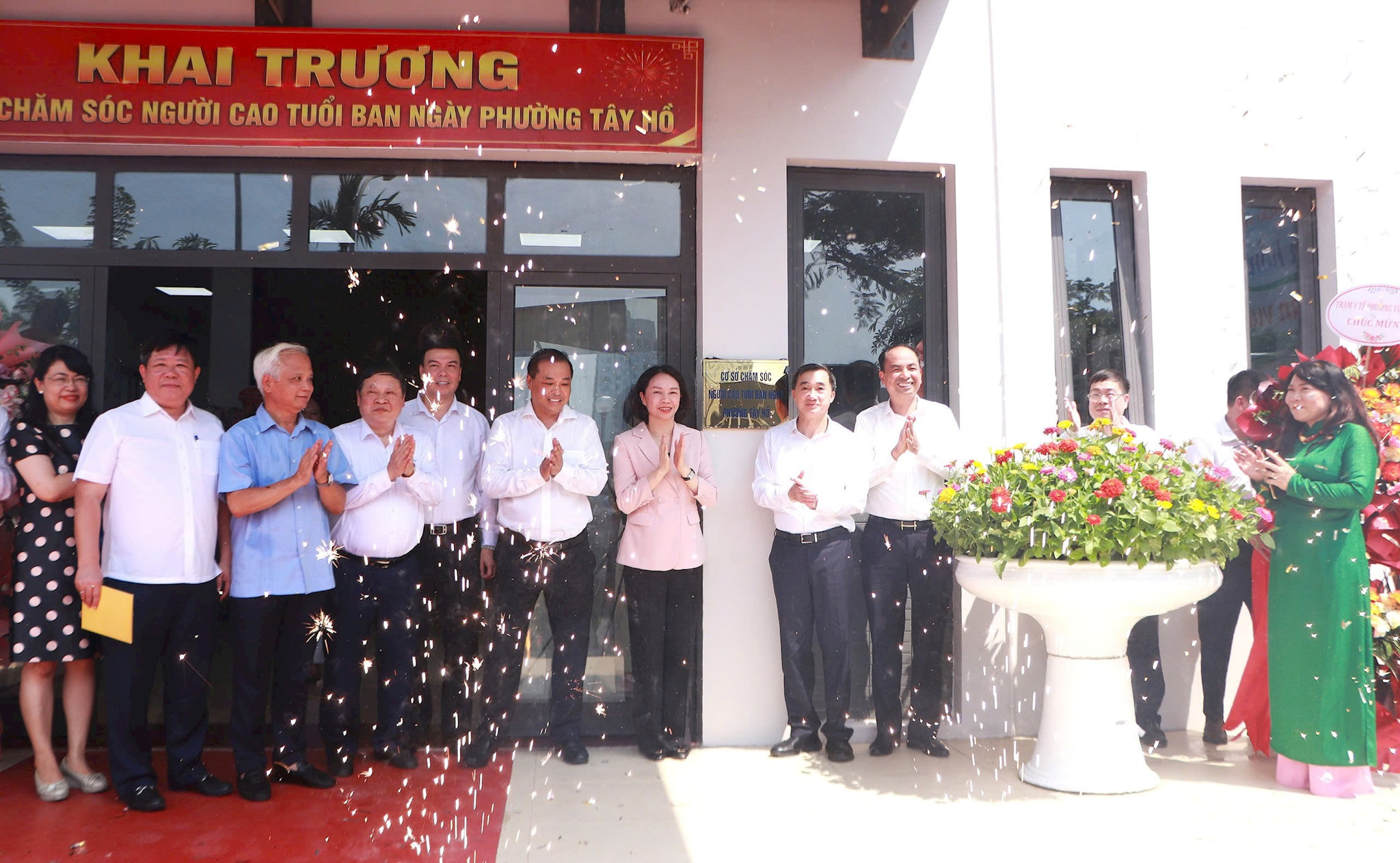 Thứ trưởng Trần Văn Thuấn và Phó Chủ tịch UBND TP Hà Nội Vũ Thu Hà Thứ trưởng Trần Văn Thuấn và Phó Chủ tịch UBND TP Hà Nội Vũ Thu Hà