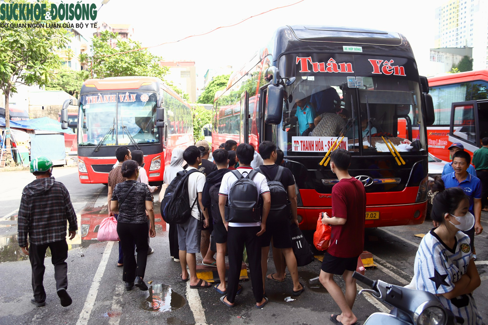 Dòng Người Đổ Về Các Bến Xe Trước Lễ 2/9- Ảnh 2.