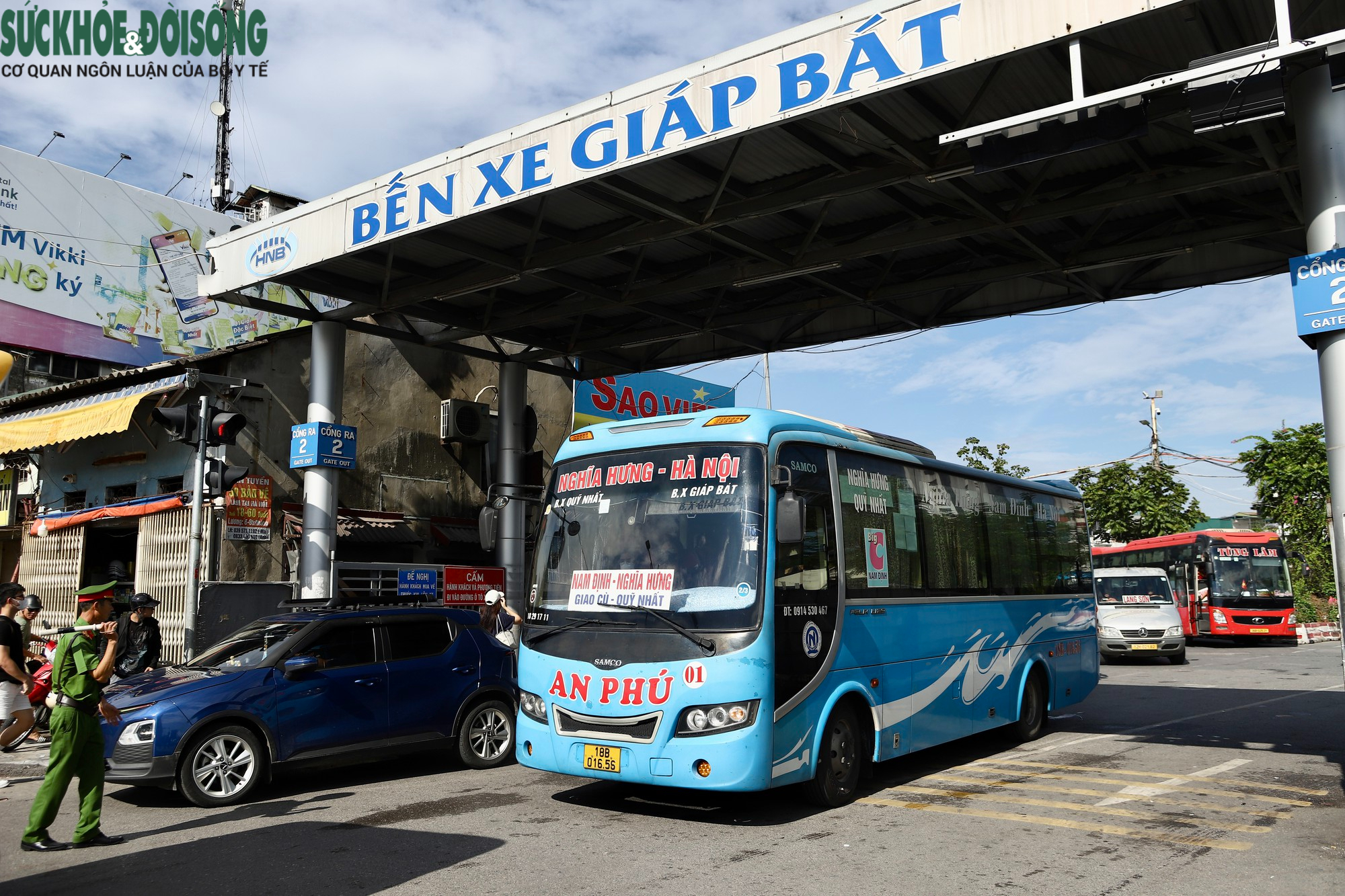 Dòng Người Đổ Về Các Bến Xe Trước Lễ 2/9: Ai Đi, Ai Về?