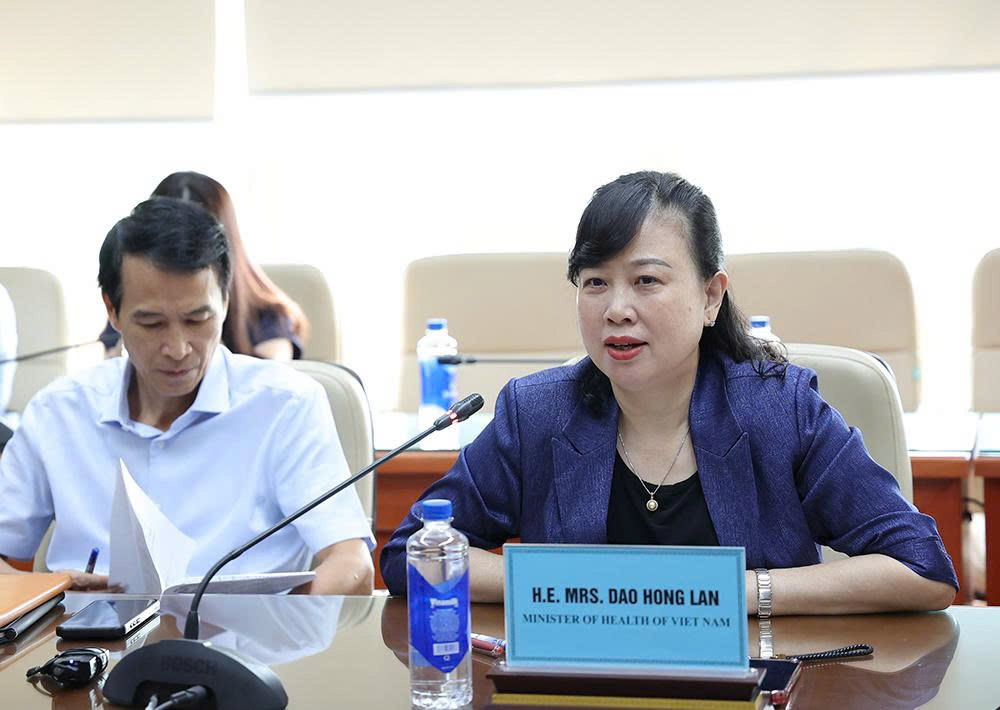 bo-truong-dao-hong-lan-1785505933777770354774 Bộ Y tế và WHO thúc đẩy hợp tác về chăm sóc sức khỏe ban đầu, phòng bệnh và hoàn thiện chính sách y tế- Ảnh 1.