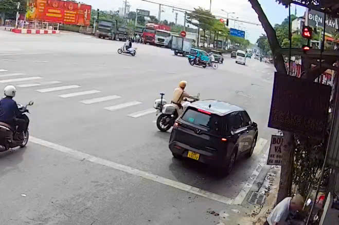 CSGT Hà Nội Hỗ Trợ Cấp Cứu Khẩn Cấp Cho Trẻ Em Bị Ung Thư