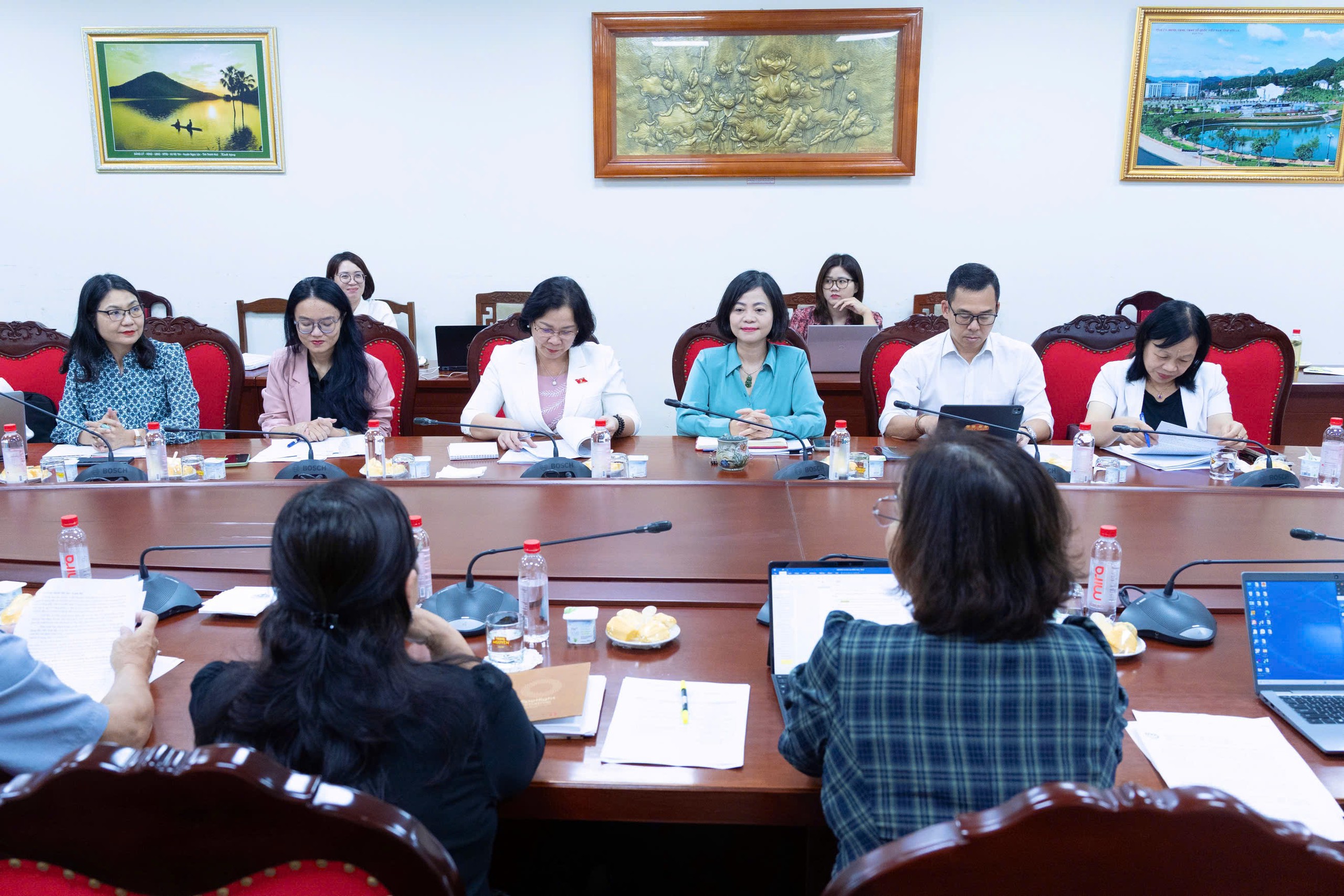 Đề xuất miễn giảm tiền sử dụng đất cho phụ nữ yếu thế- Ảnh 2.