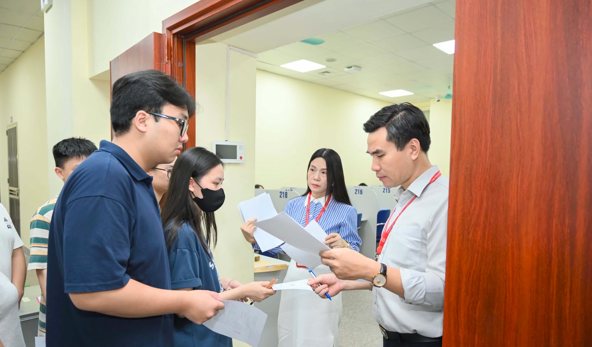 Kỳ Thi Sau Đại Học Năm 2026 Tại Trường Đại Học Y Hà Nội: Gần 1.900 Thí Sinh Tham Gia