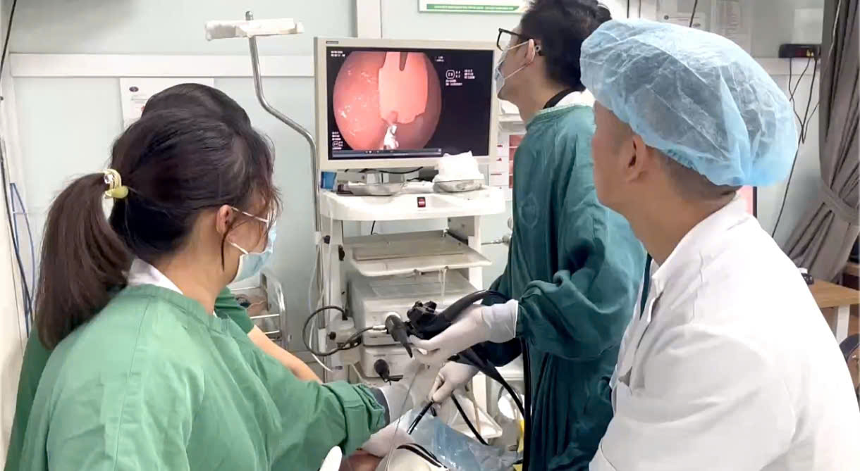 Cảnh Báo Về Nguy Cơ Từ Dị Vật Khi Trẻ Nhỏ Ăn Uống