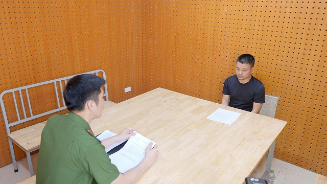 Khởi tố nhóm đối tượng lừa đảo bán thuốc sinh lý giả mạo- Ảnh 4.
