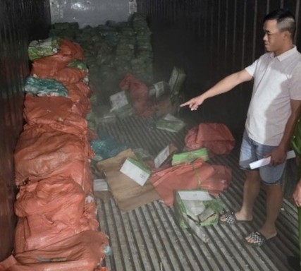 Khởi Tố 18 Đối Tượng Trong Vụ Buôn Lậu Chân Giò Lợn Đông Lạnh Qua Biên Giới