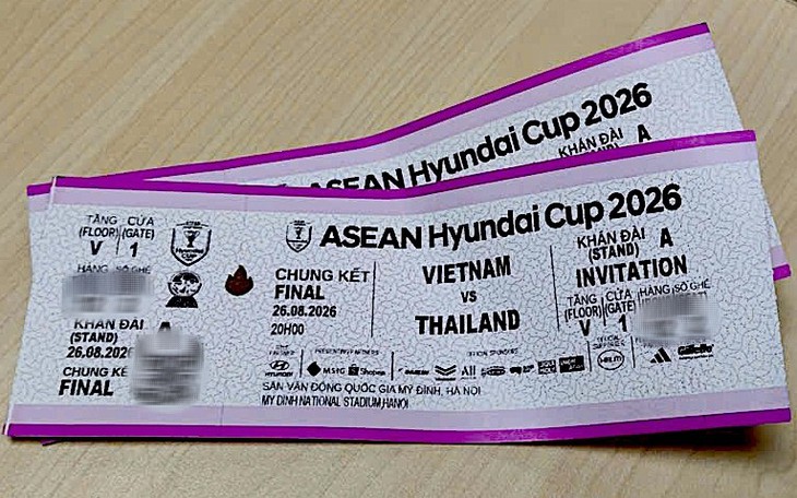 Cổ động viên Việt Nam trước trận đấu với Thái Lan