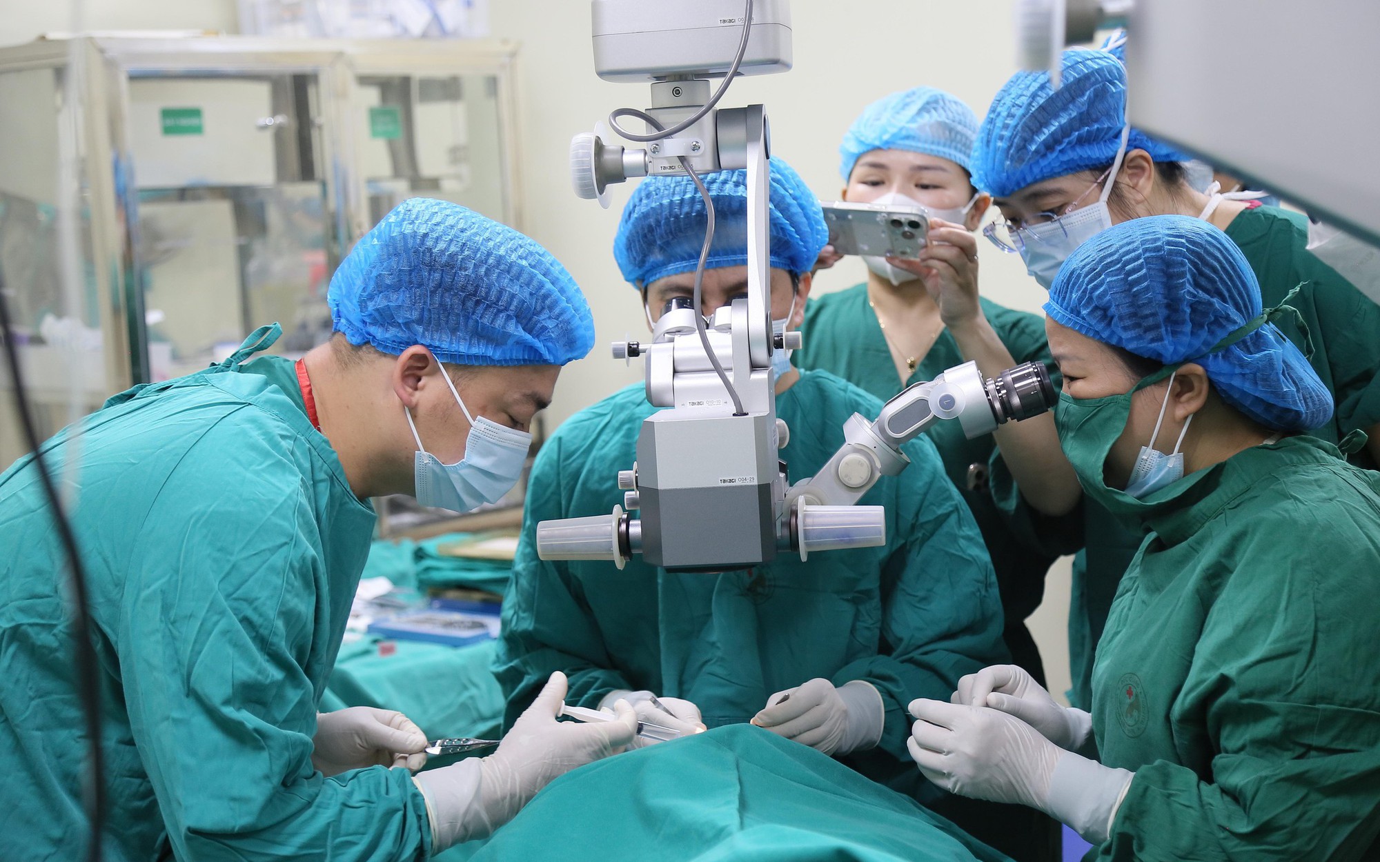 Giải Cứu Tình Trạng Suy Đa Cơ Quan Của Nam Giới 25 Tuổi Nhờ Kỹ Thuật Y Tế Hiện Đại