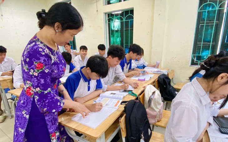 Hà Nội đẩy nhanh khám sức khỏe toàn dân và siết chặt phòng, chống dịch bệnh- Ảnh 1.