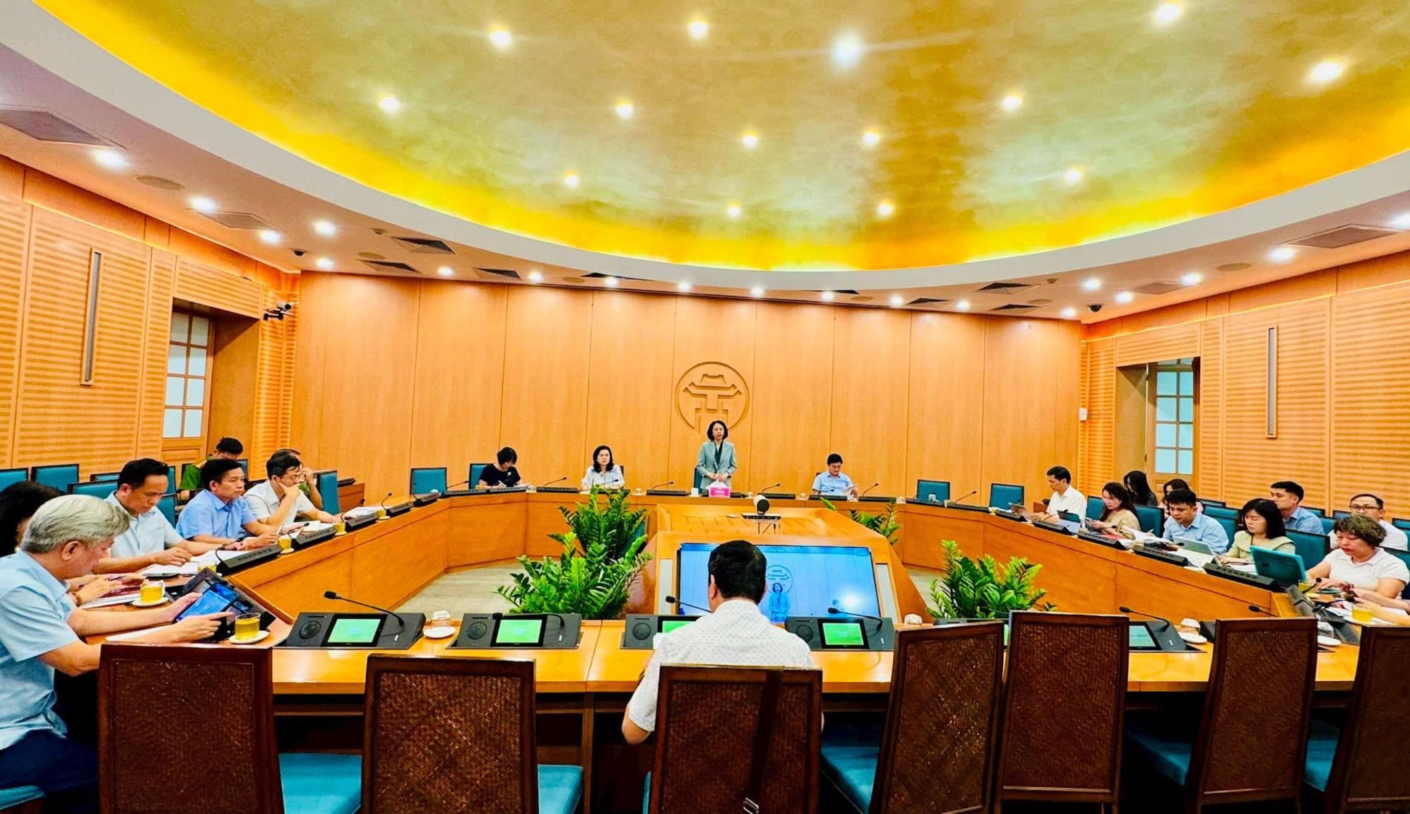 Hà Nội mở đợt cao điểm khám sức khỏe miễn phí cho học sinh - Ảnh 3.