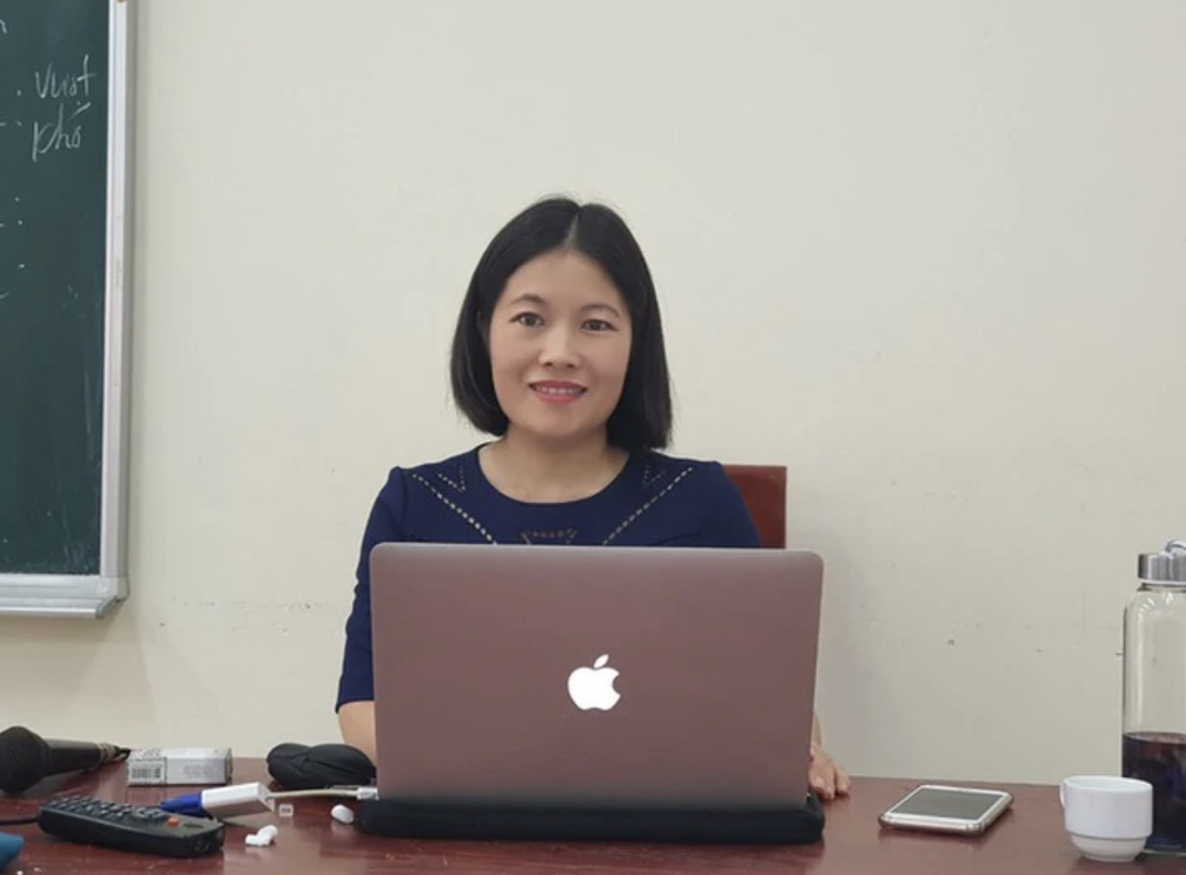Sự Thật Đằng Sau Cuộc Đua Câu View: Khi Ý Thức Chịu Trách Nhiệm Bị Đe Dọa