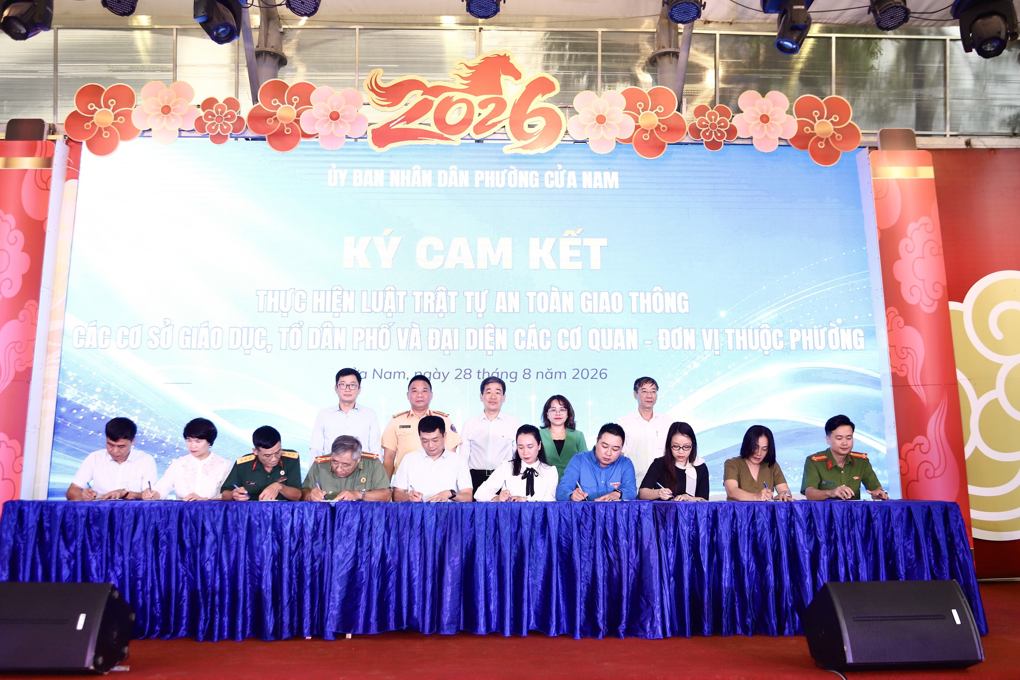 img4031-1787882846789892814247 Giải Pháp Giảm Thiểu Tắc Nghẽn Giao Thông Tại Phường Cửa Nam - Ảnh 4.