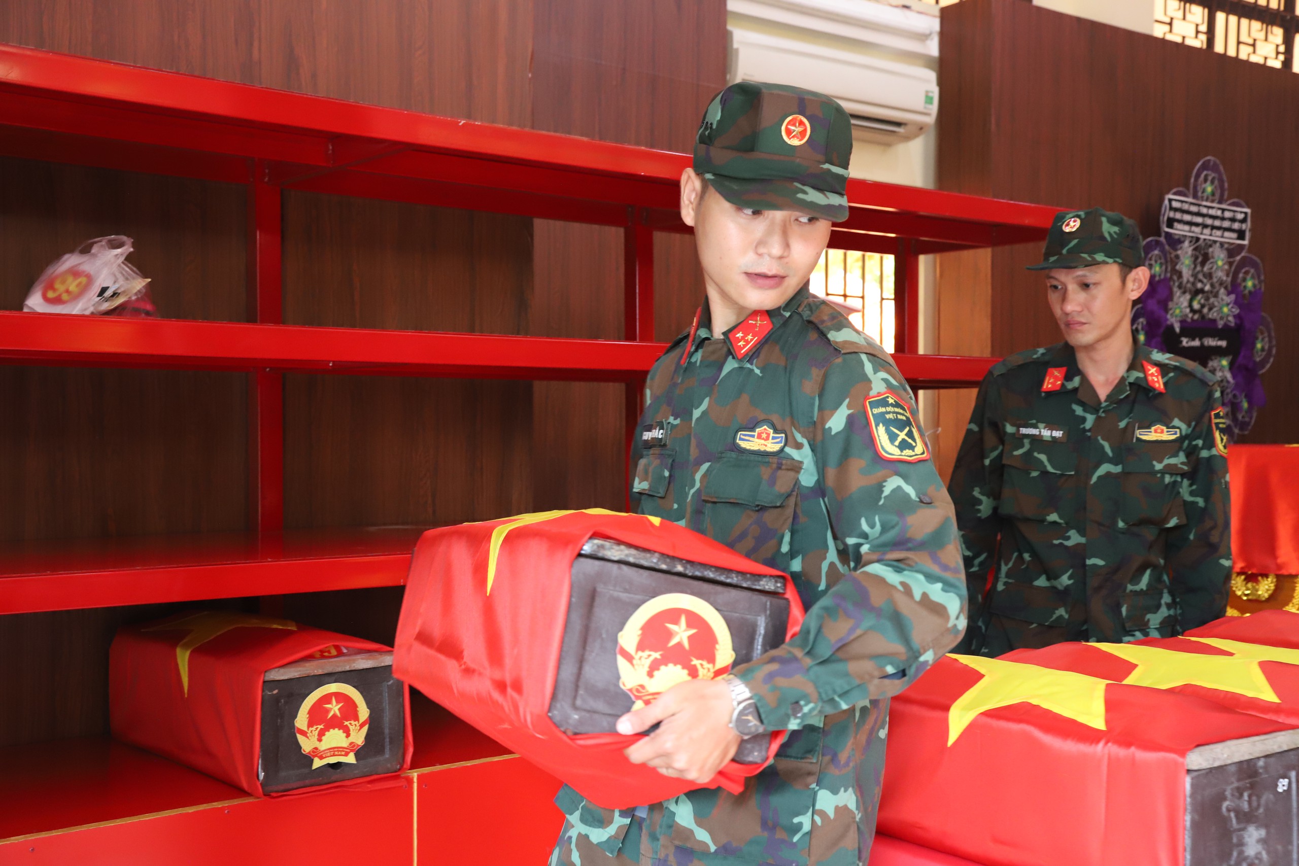 Chuyến Vận Chuyển Lịch Sử: Hơn 7.000 Mẫu Hài Cốt Liệt Sĩ Được Chuyển Ra Hà Nội