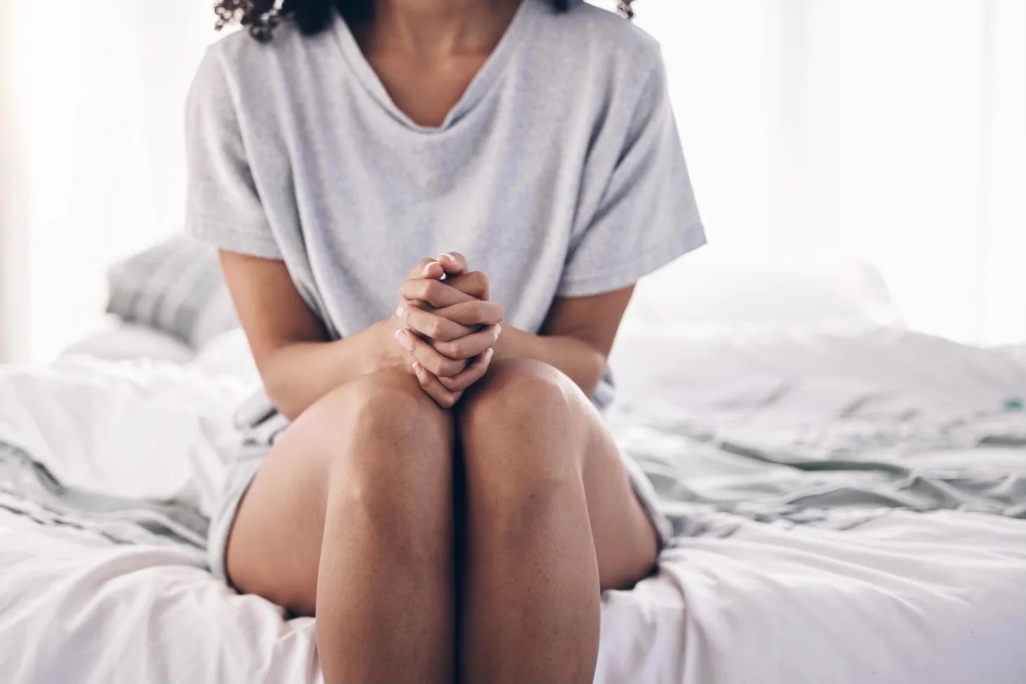 6 nguyên nhân phổ biến gây khô âm đạo chị em nhất định phải biết - Ảnh 1.