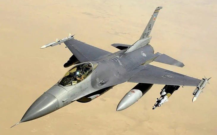Tiêm kích F-16 chưa đủ sức đẩy MiG-29 và Su-27 khỏi bầu trời Ukraine?- Ảnh 2.