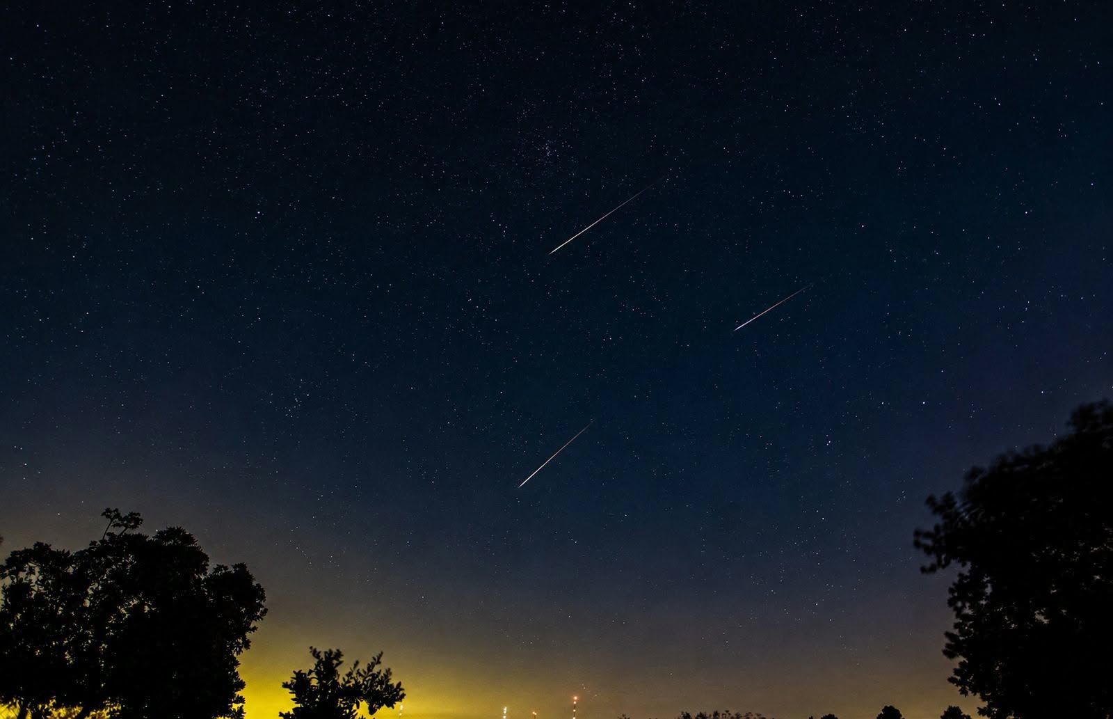 mua-sao-bang-thang-8-17866700326911591993947 Mưa sao băng Perseids tiếp tục thắp sáng bầu trời đêm trong những ngày tới- Ảnh 1.