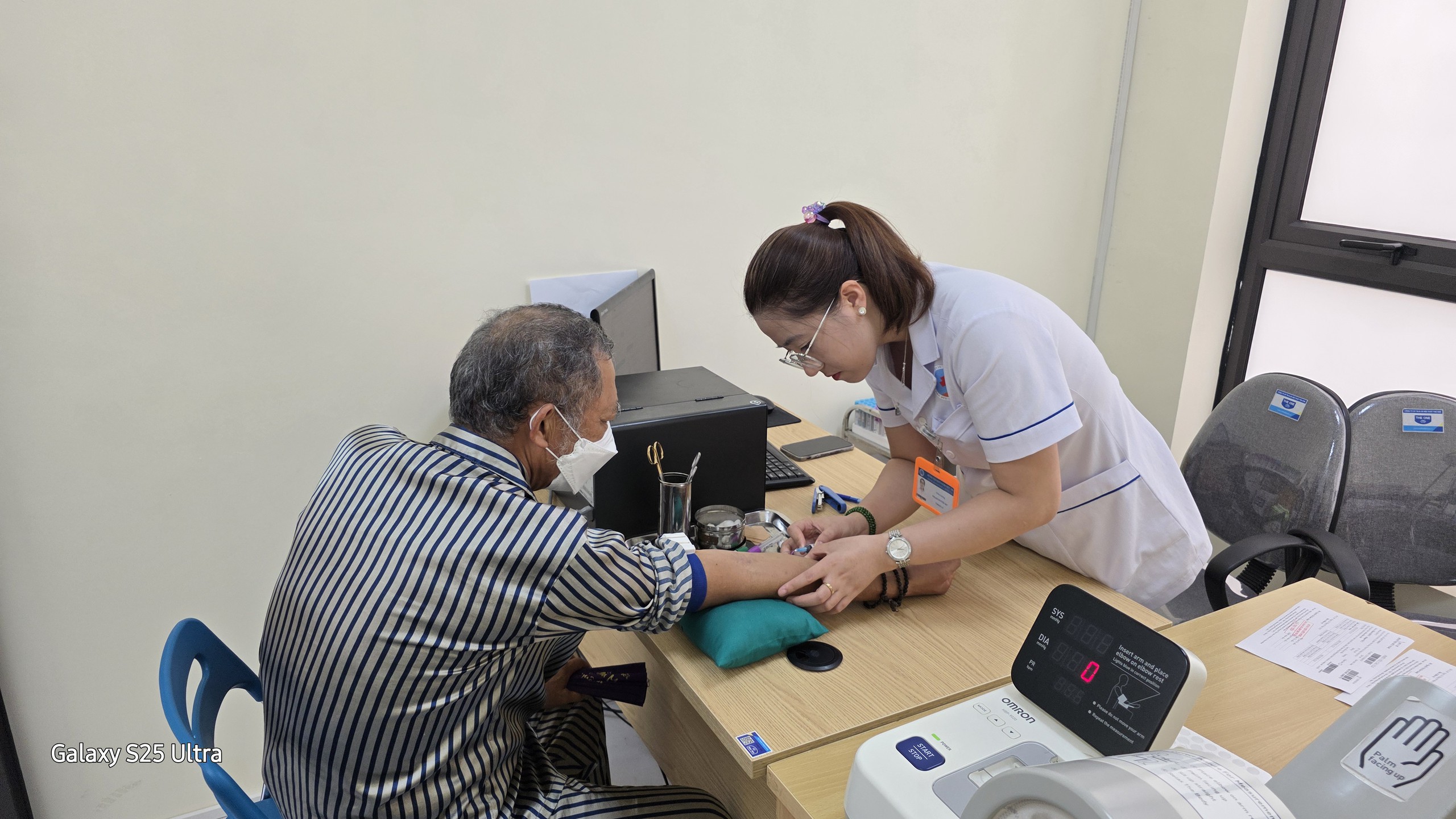 nguoi-tren-60-tuoi-17876469267681767821194 Lý do người sau 60 tuổi nhất định phải tiêm vaccine đầy đủ - Ảnh 2.
