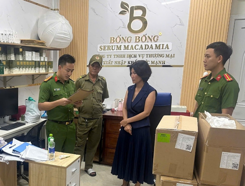 Bằng chứng lừa đảo của nữ giám đốc- Ảnh 1.