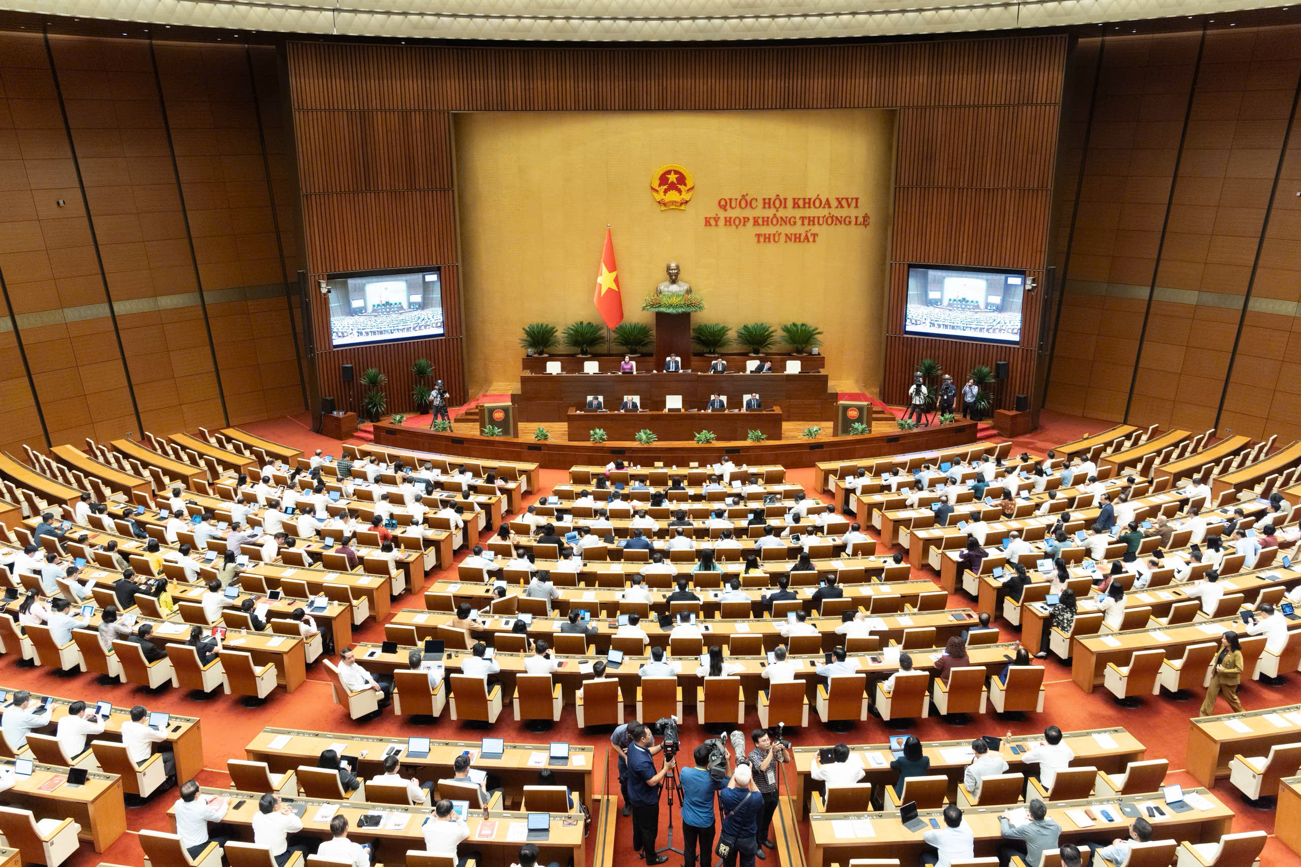 quoc-hoi-17875421823941490116935 Quốc hội thông qua Luật sửa đổi, bổ sung một số điều của Luật Xuất bản - Ảnh 1.
