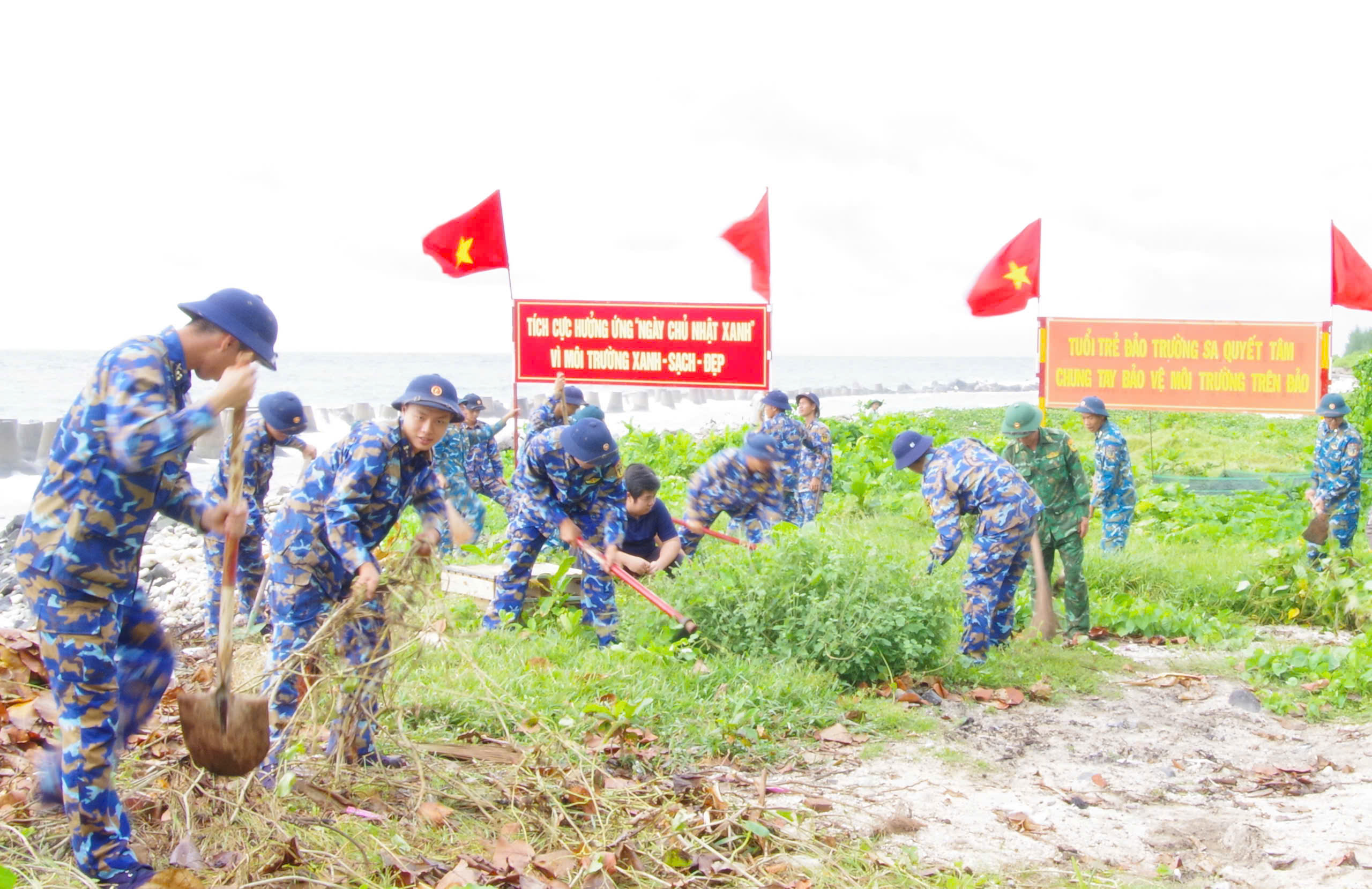 sa-1-17868574181811325455206 Chủ nhật xanh tại Trường Sa - Ảnh 2.