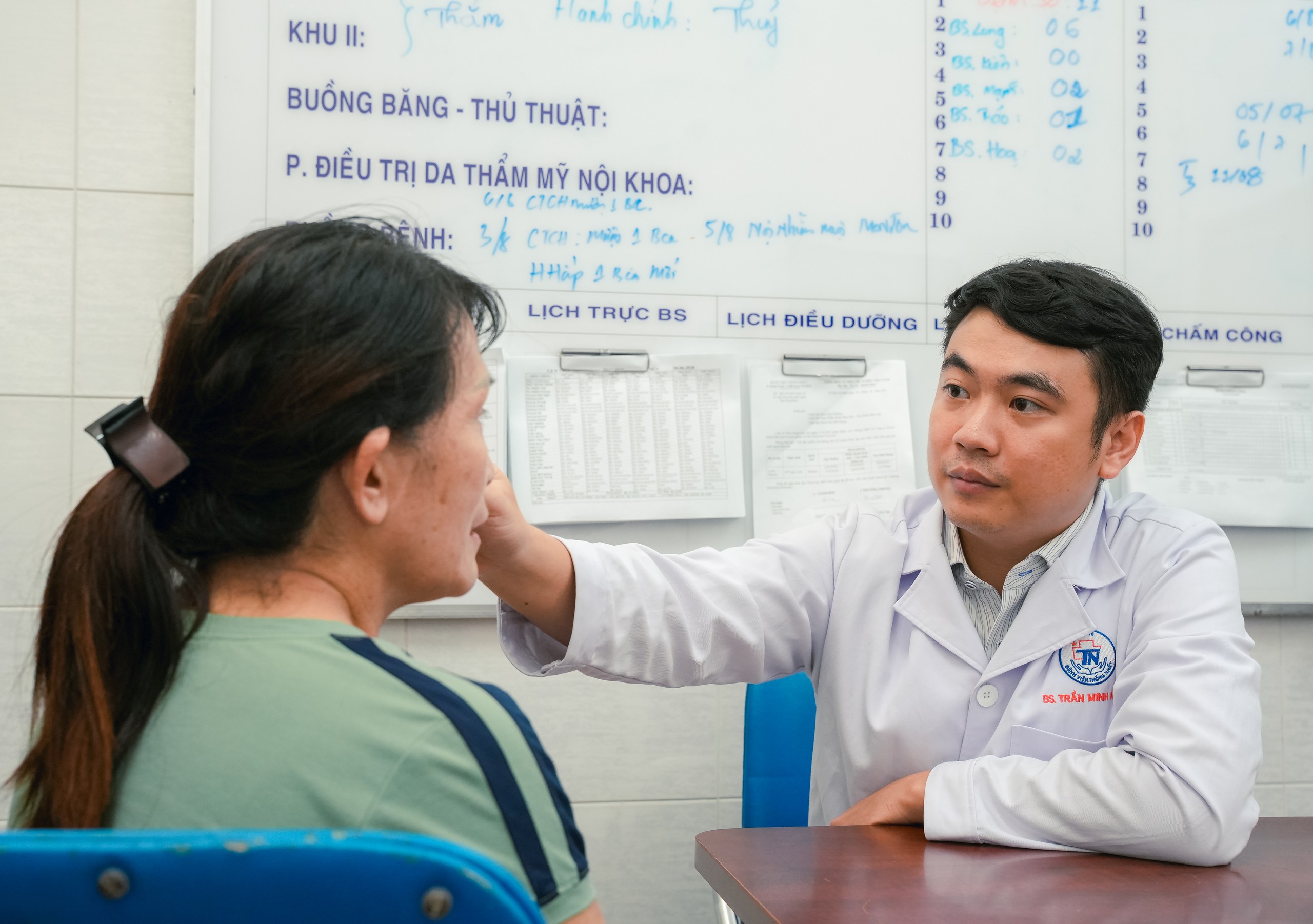 tai-bien-2-17878818519891388213860 Phẫu thuật thẩm mỹ tại cơ sở làm đẹp, người phụ nữ tai biến nặng - Ảnh 1.