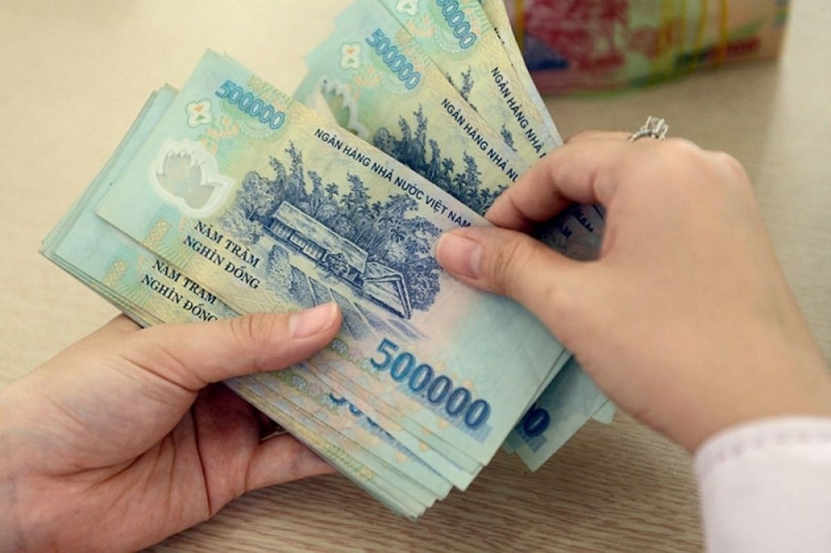Tăng lương khu vực công