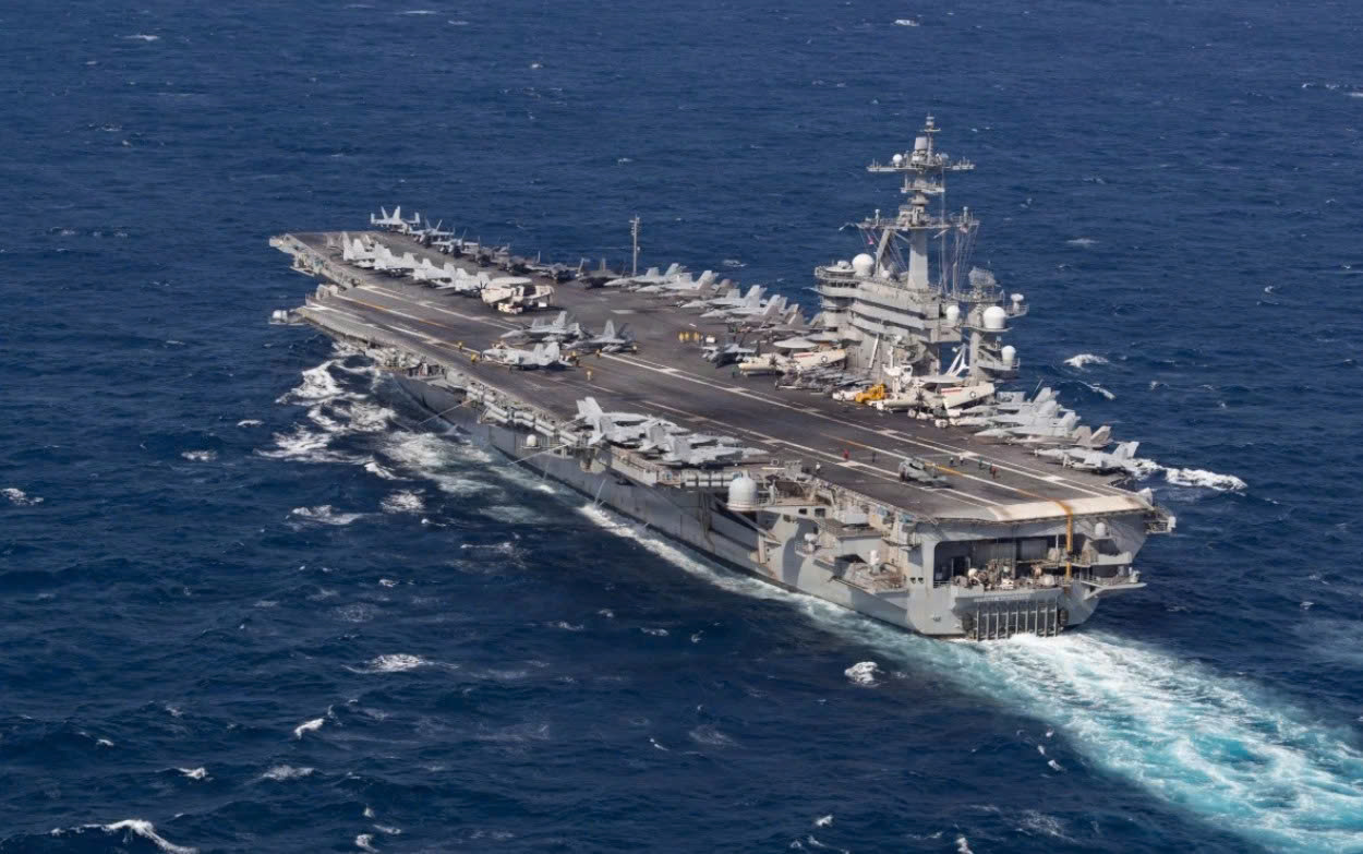Tàu sân bay USS George Washington đạt 200.000 lượt hạ cánh - Ảnh 1.