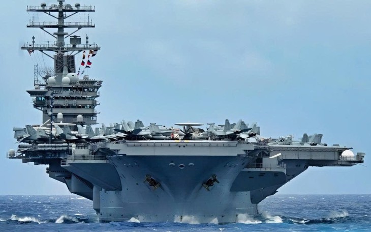 Tàu sân bay USS George Washington Mỹ cán mốc 200.000 lượt 'bắt' máy bay - Ảnh 2.