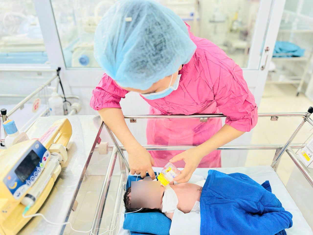 Câu Chuyện Đầy Cảm Hứng Về Việc Cứu Một Trẻ Sơ Sinh Bị Dị Tật Nặng