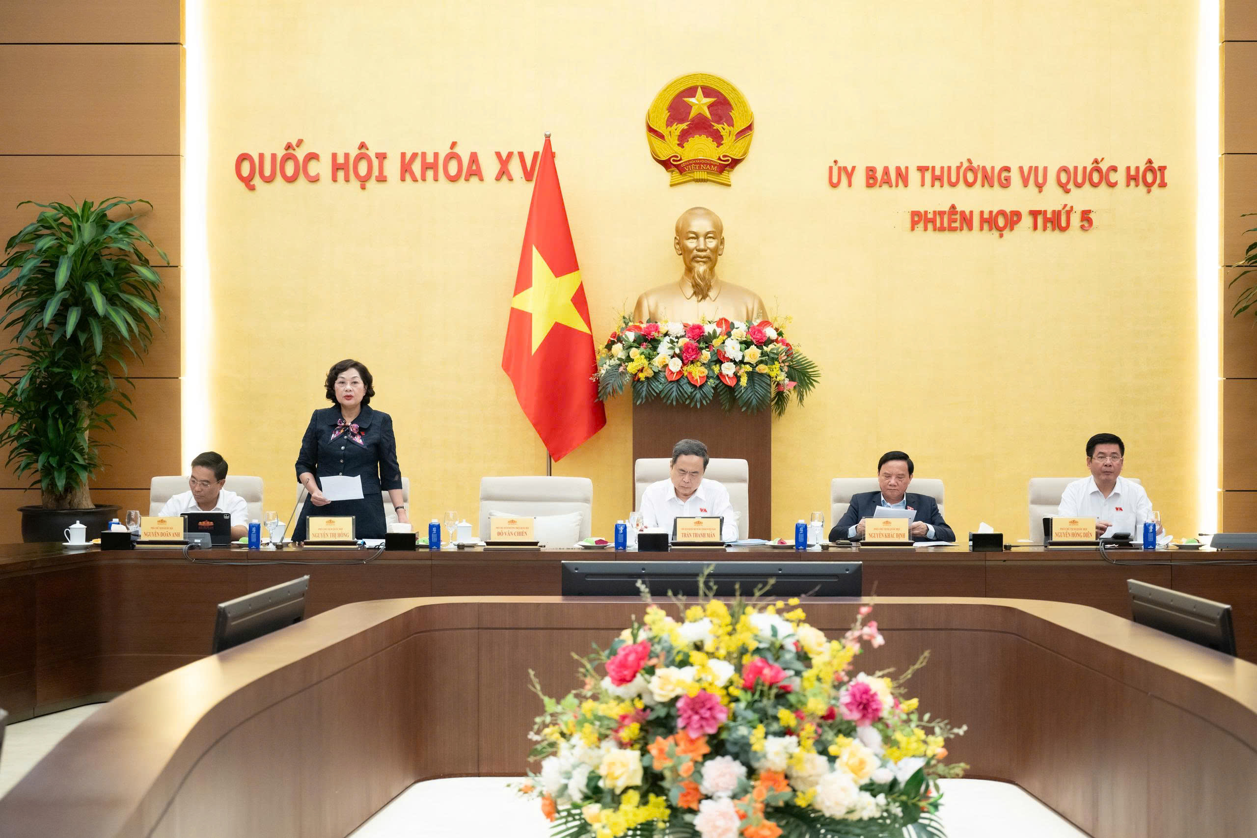Giảm thuế cho hộ kinh doanh và doanh nghiệp