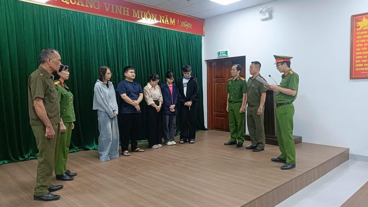 Giả Danh Bác Sĩ, Lừa Đảo Khách Hàng Tại Spa: Cuộc Điều Tra Đầy Kinh Hoàng