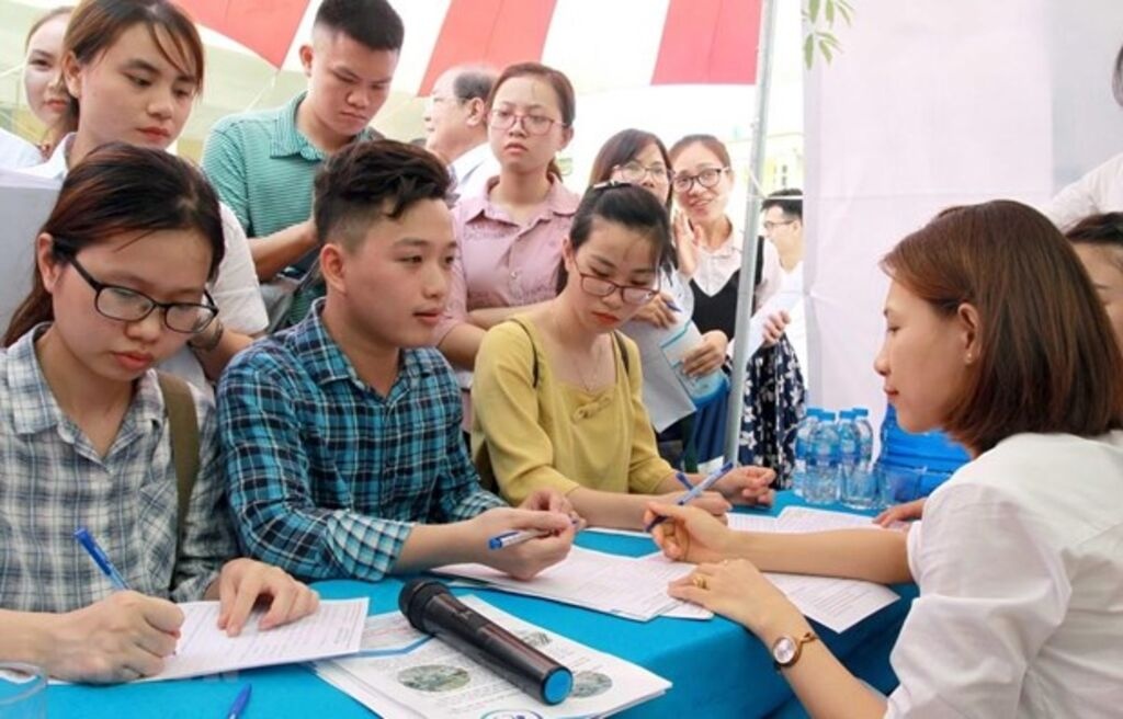 Chính Sách Phát Triển Việc Làm Bền Vững Tại Việt Nam 2026