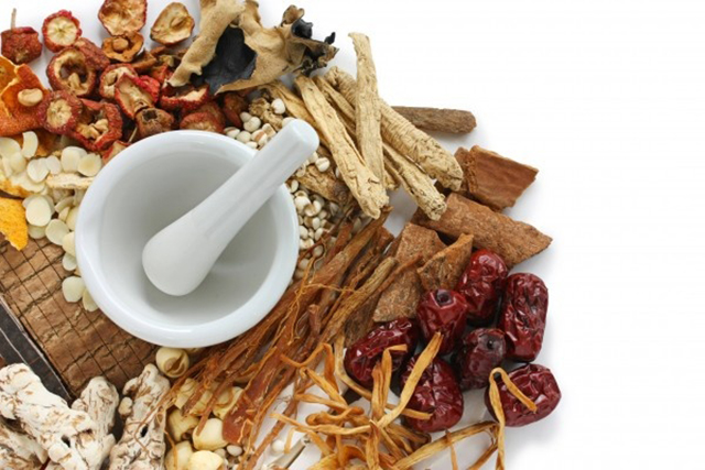 Đẩy Mạnh Phát Triển Y Học Cổ Truyền: Thực Trạng và Giải Pháp