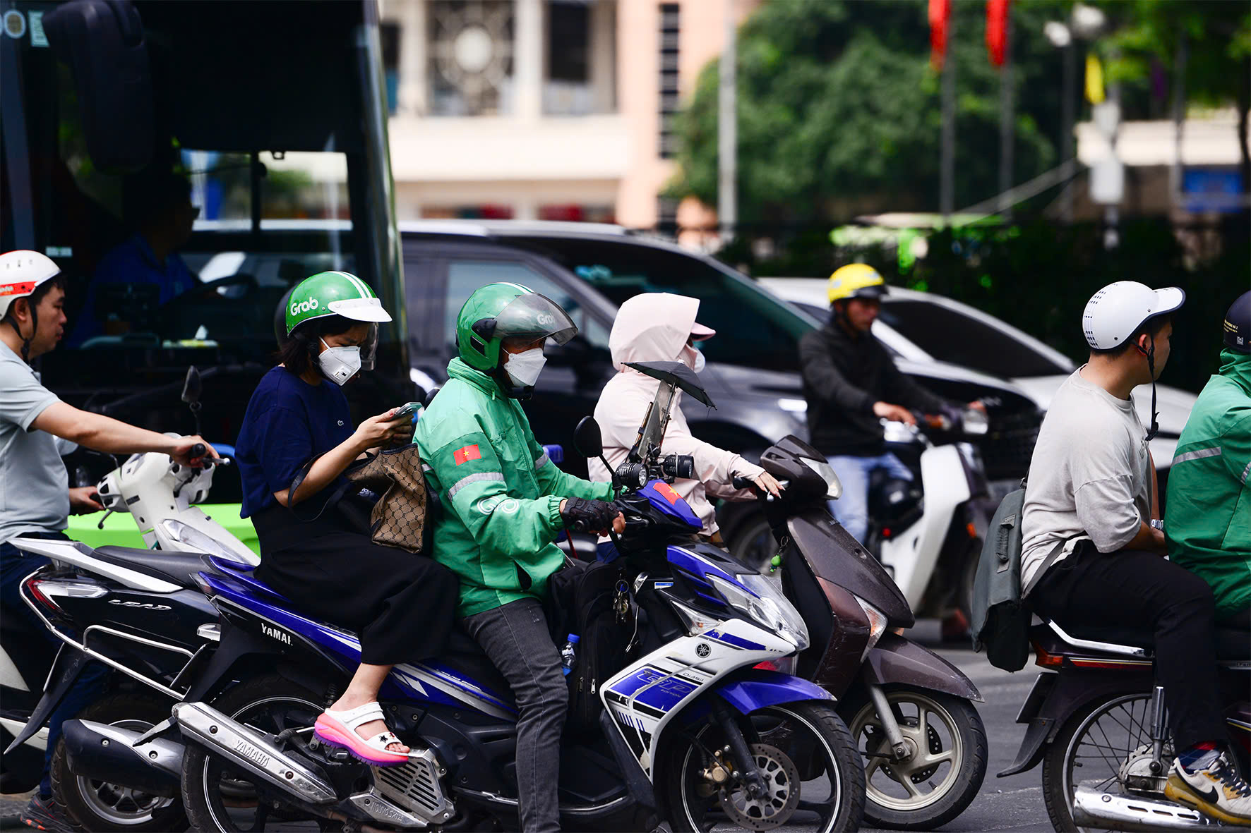z6579951213767b17dab89e651ffa49964d31e18282673-1786098492877974381703 Miền Bắc Sẽ Đối Mặt Với Đợt Nắng Nóng Cực Đoan Sau Mưa Giông - Ảnh 1.
