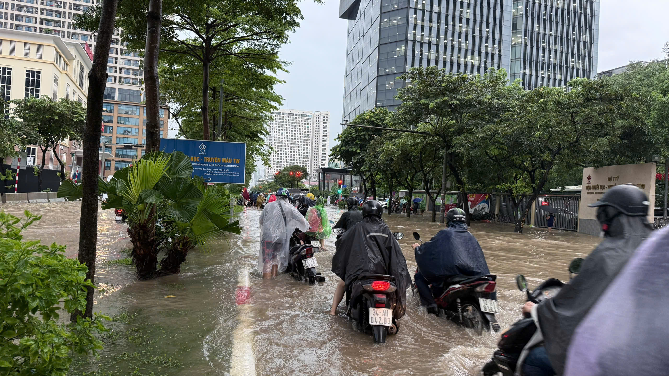 Dự báo thời tiết miền Bắc: Mưa dông sắp đến giảm nhiệt nắng nóng