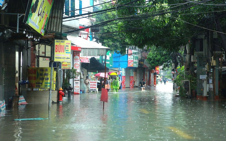 Mưa lớn từ đêm nay, Chính phủ yêu cầu bảo đảm an toàn cho người dân- Ảnh 2.