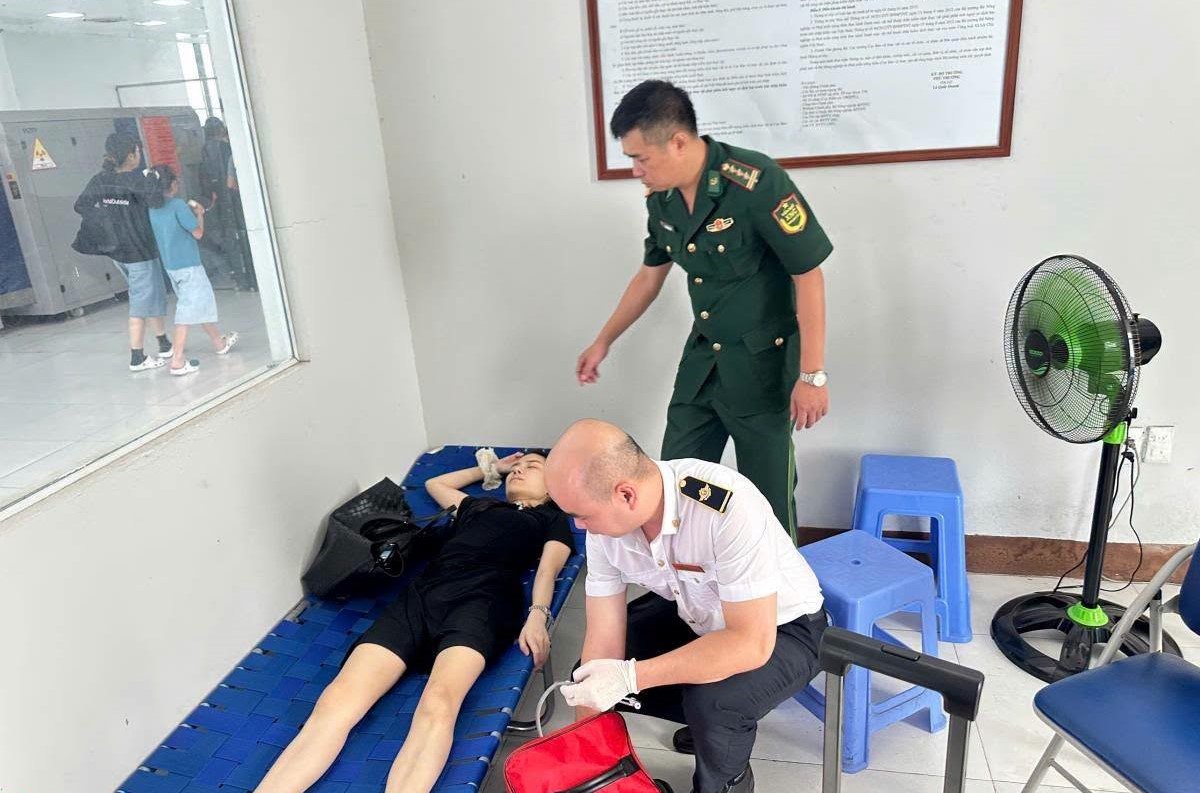 Câu chuyện cấp cứu nhanh chóng tại cửa khẩu - Ảnh 1.
