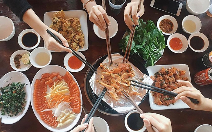 Mẹo ăn uống lành mạnh khi đi du lịch