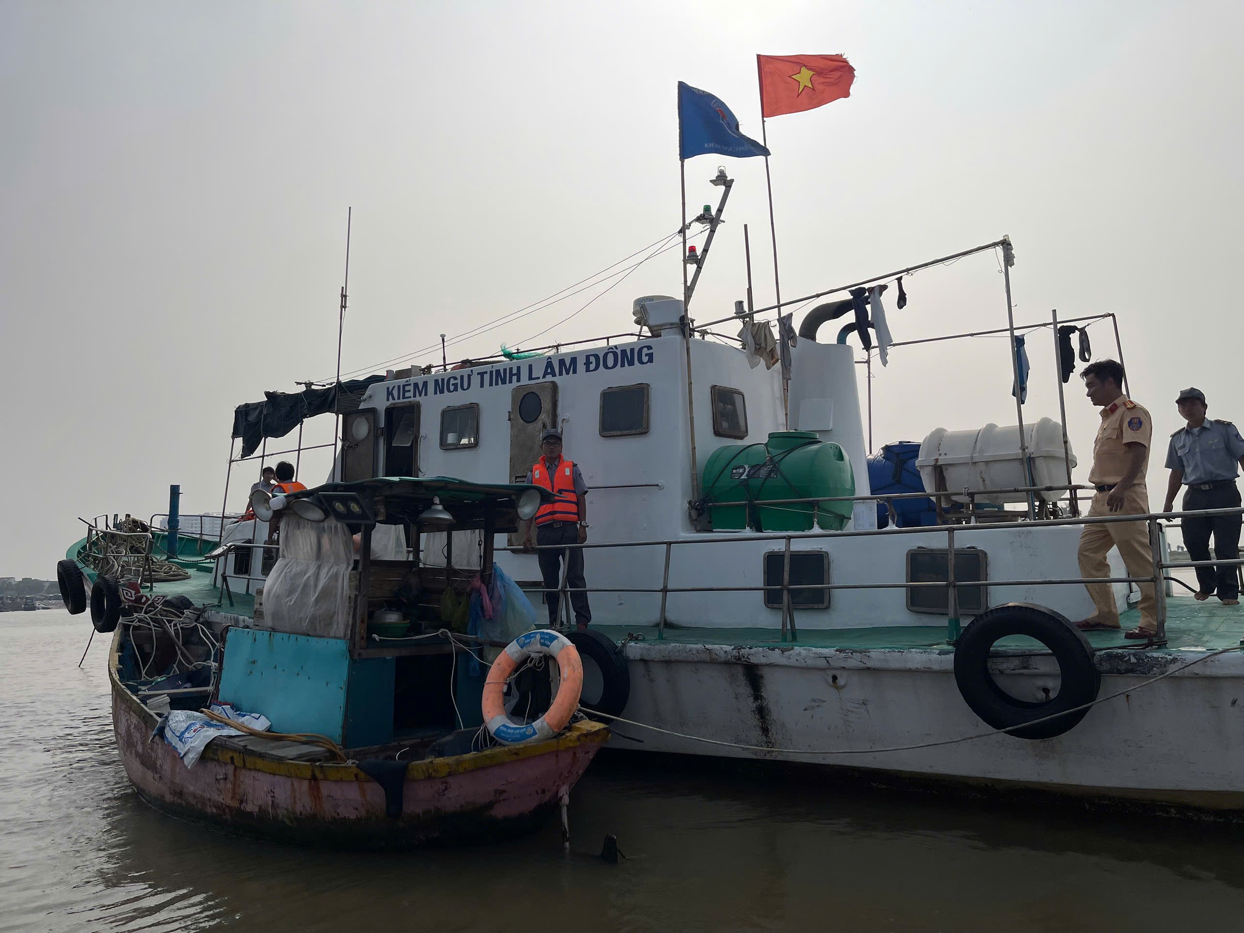 Thuyền viên cầm dao hành hung kiểm ngư tại Phan Thiết: diễn biến, chứng cứ và phản ứng