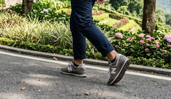 3 thay đổi nhỏ nâng cao hiệu quả đi bộ hàng ngày - Ảnh 1.