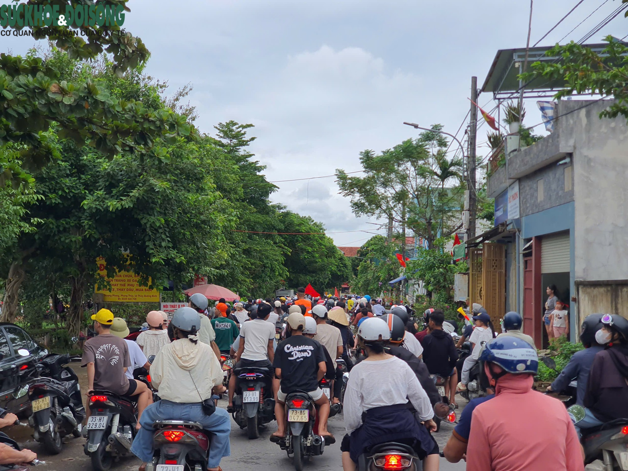 Rộn ràng không khí đua thuyền trên con sông quê Đại tướng Võ Nguyên Giáp- Ảnh 5.
